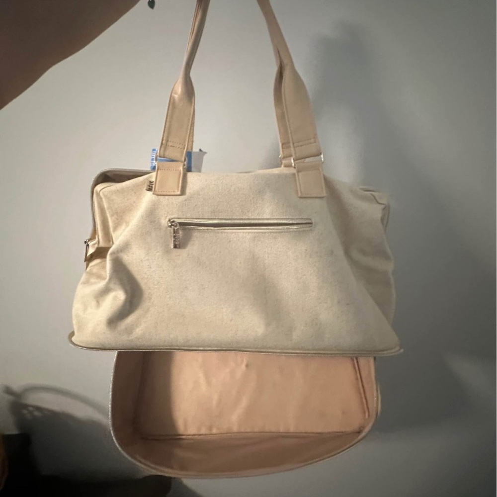 BEIS Weekender Bag - Picture 2 of 4